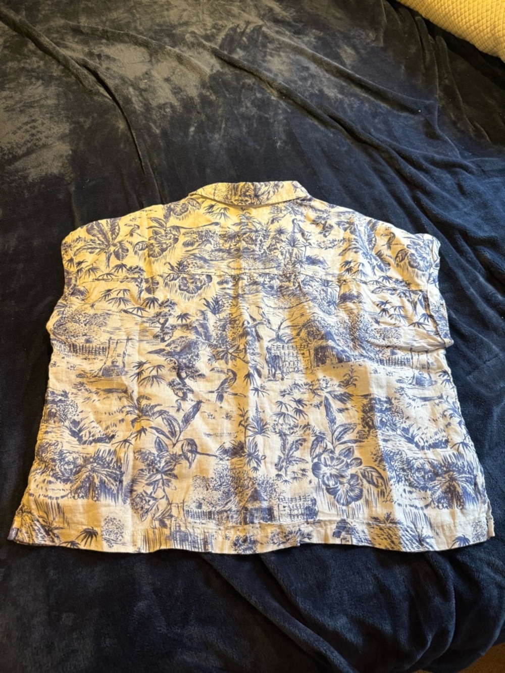 Women’s Boxy Short-Sleeve Tropical Print Shirt - Blue on Cream - Picture 3 of 3